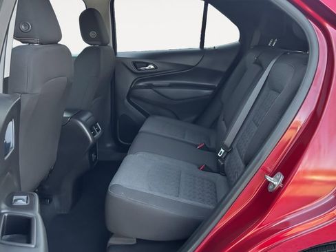 Used 2022 Chevrolet Equinox LT AWD/4WD image 13