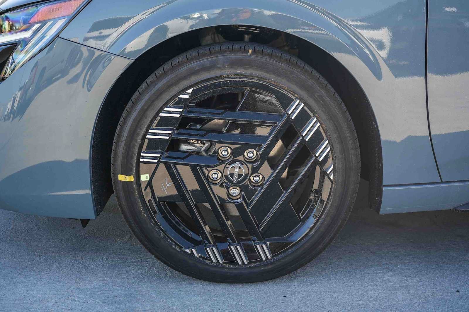 New 2027 Nissan Sentra SR w/ Floor Mat Package FWD image 11