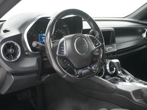 Used 2023 Chevrolet Camaro LT RWD image 10