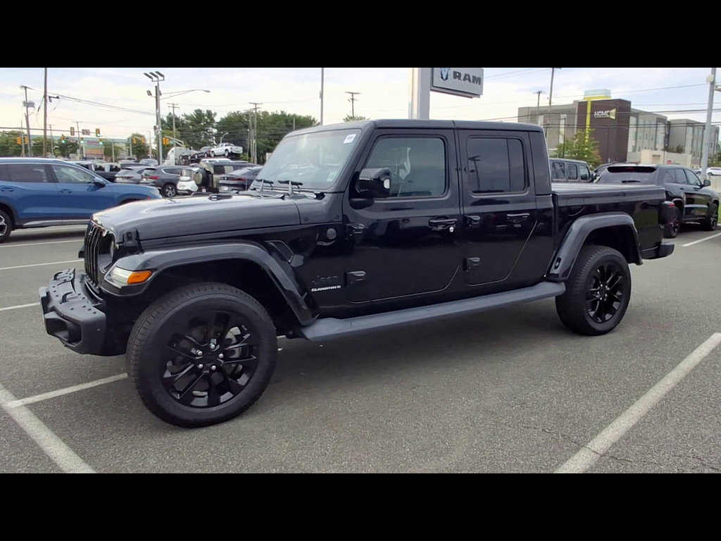Used 2023 Jeep Gladiator Overland AWD/4WD image 4