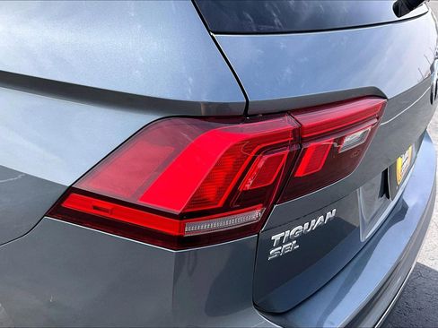 Used 2018 Volkswagen Tiguan SEL image 32