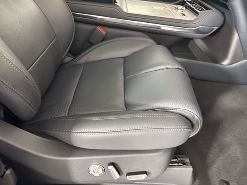 New 2025 Lincoln Navigator Reserve image 22