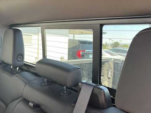 Used 2021 GMC Sierra 1500 Denali w/ Denali Ultimate Package image 16