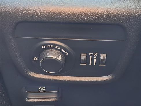 Used 2024 Jeep Grand Cherokee L Laredo w/ Luxury Tech Group I image 17