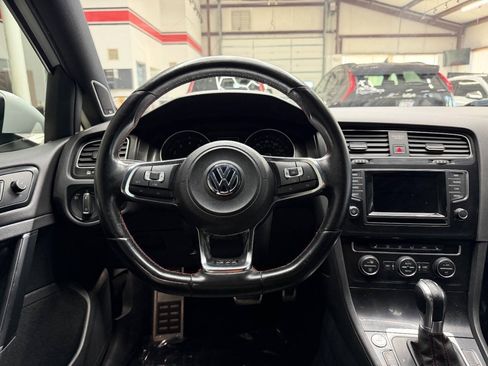 Used 2015 Volkswagen Golf 4-Door FWD image 22