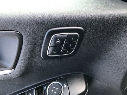 Used 2024 Ford Escape Platinum image 5