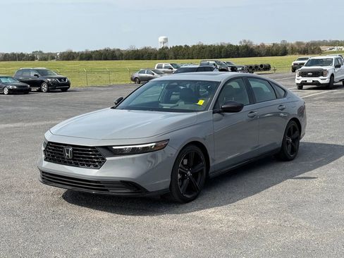 Used 2024 Honda Accord Sport image 9