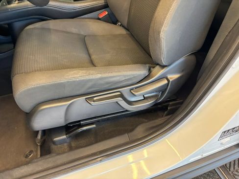 Used 2020 Honda HR-V EX image 14