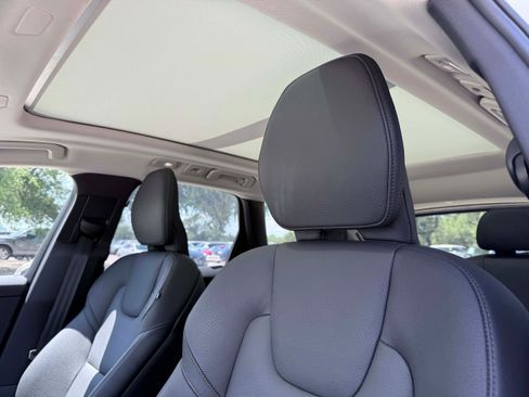 Certified 2025 Volvo XC60 B5 Plus AWD/4WD image 14
