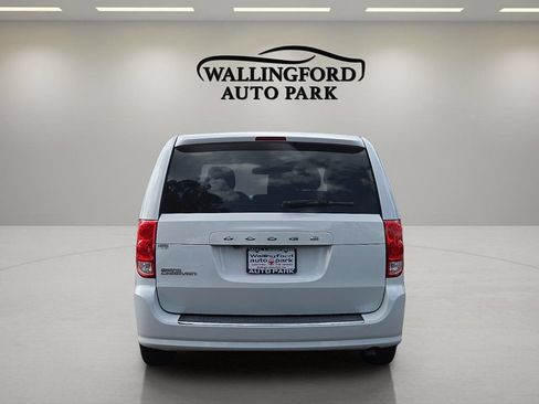 Used 2019 Dodge Grand Caravan SE FWD image 5