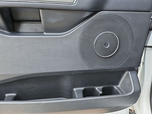 Used 2024 Ford Expedition Max XLT image 18