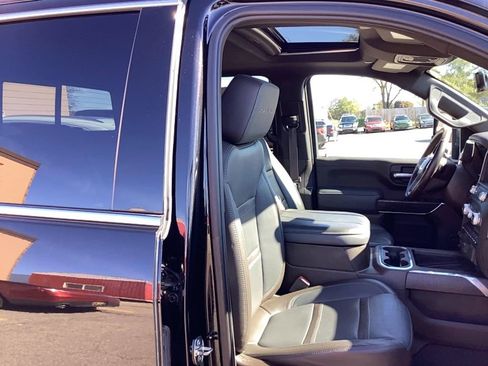 Used 2023 GMC Sierra 3500 Denali w/ Denali Ultimate Package image 10
