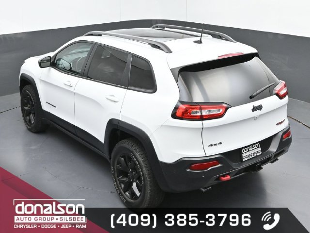 Used 2018 Jeep Cherokee Trailhawk w/ Quick Order Package 27L AWD/4WD image 19