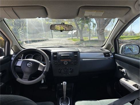 Used 2011 Nissan Versa 1.8 S image 9