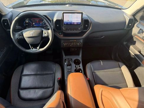 Used 2021 Ford Bronco Sport Outer Banks w/ Outer Banks Package image 32