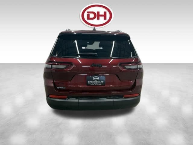 Used 2025 Jeep Grand Cherokee L Altitude AWD/4WD image 10