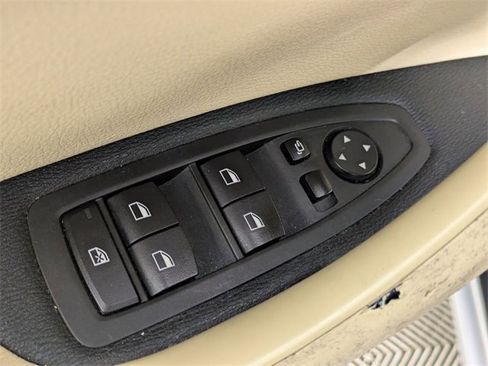 Used 2018 BMW X1 sDrive28i image 13