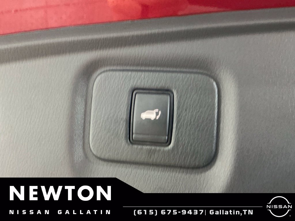 Used 2020 Nissan Pathfinder Platinum AWD/4WD image 29