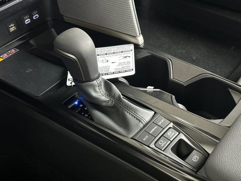 New 2026 Toyota Camry SE FWD image 19
