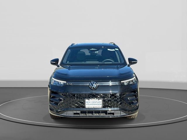New 2026 Volkswagen Tiguan SE R-Line FWD image 2