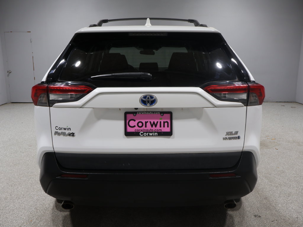 Used 2021 Toyota RAV4 XLE w/ XLE Grade Weather Package AWD/4WD image 3
