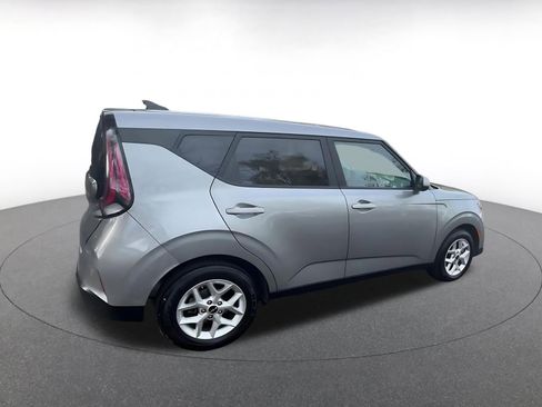 Used 2025 Kia Soul LX w/ LX Technology Package image 15