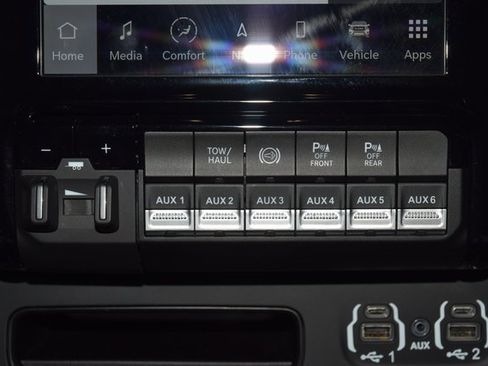 Used 2024 RAM 2500 Laramie w/ Night Edition image 30