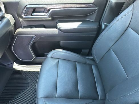 Used 2024 Chevrolet Silverado 2500 LTZ image 12