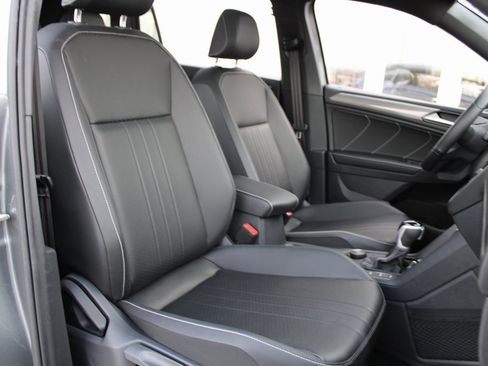 Certified 2024 Volkswagen Tiguan SE R-Line image 27