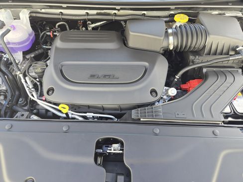 New 2026 Chrysler Pacifica Select image 22