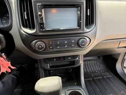 Used 2017 Chevrolet Colorado W/T RWD image 17