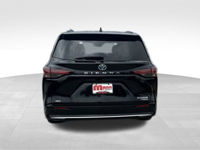 Used 2021 Toyota Sienna Platinum AWD/4WD image 4