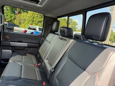 Used 2024 Ford F350 Lariat w/ Lariat Ultimate Package AWD/4WD image 33