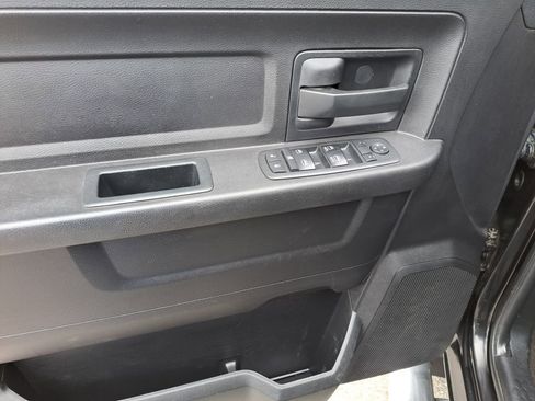 Used 2017 RAM 3500 Tradesman w/ Chrome Appearance Group image 21