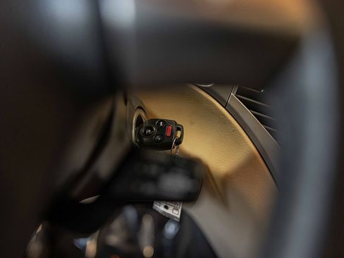 Used 2010 Subaru Tribeca Limited image 29