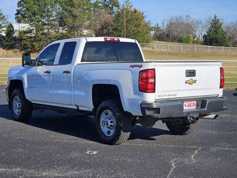 Used 2018 Chevrolet Silverado 2500 W/T w/ WT Convenience Package image 4