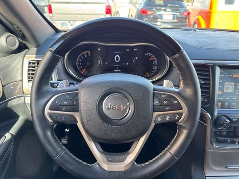 Used 2014 Jeep Grand Cherokee Overland w/ Advanced Technology Group AWD/4WD image 23