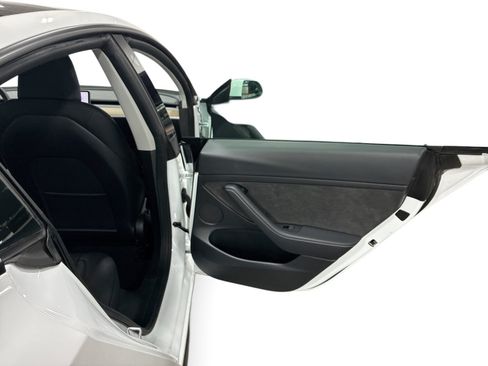 Certified 2023 Tesla Model 3 Standard Range RWD image 12
