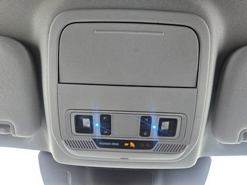 Used 2022 Ford Explorer XLT w/ Equipment Group 202A image 19