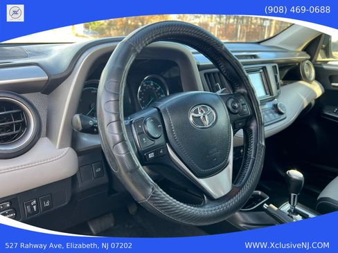 Used 2017 Toyota RAV4 Limited image 9