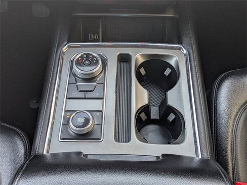 Used 2021 Ford Expedition XLT image 22