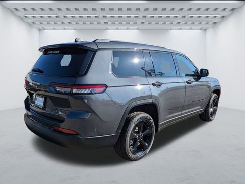 New 2025 Jeep Grand Cherokee L Altitude image 4