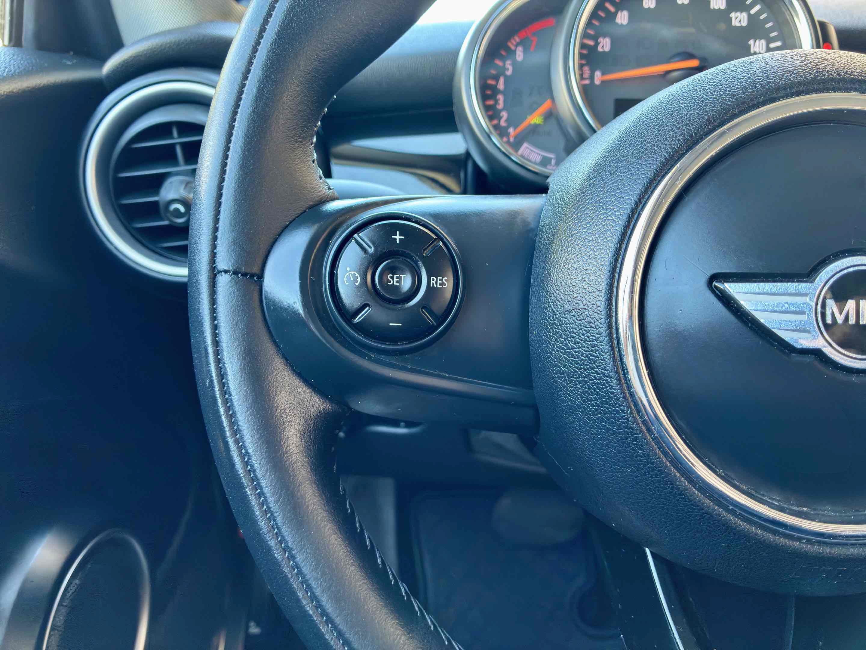 Used 2015 MINI Cooper S FWD image 17