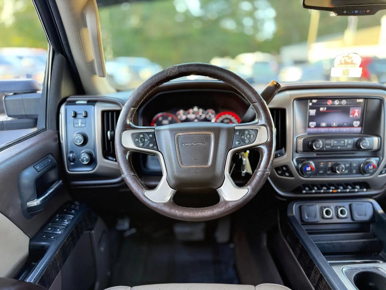 Used 2015 GMC Sierra 2500 Denali w/ Duramax Plus Package AWD/4WD image 17