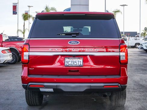 Used 2022 Ford Expedition XLT image 6