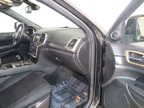 Used 2014 Jeep Grand Cherokee Laredo w/ Quick Order Package 23E AWD/4WD image 34