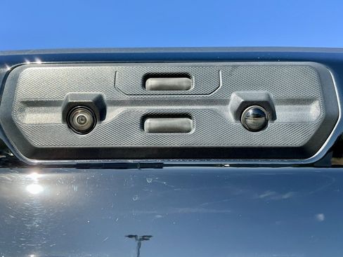 Used 2022 GMC Sierra 1500 Elevation w/ Elevation Premium Package image 17