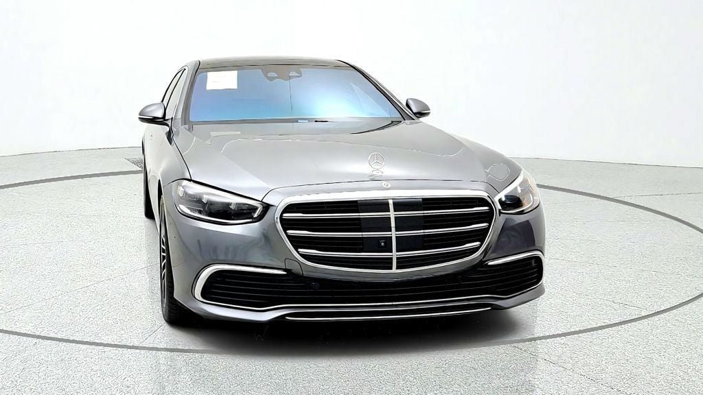 Used 2024 Mercedes-Benz S 580 4MATIC Sedan image 2