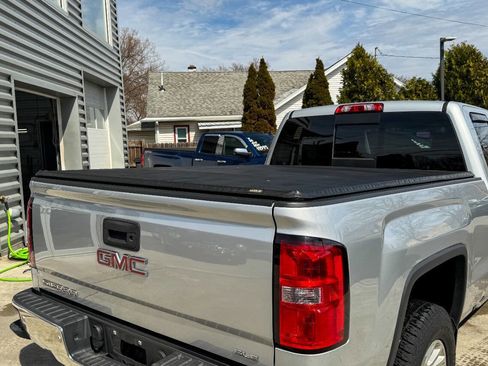 Used 2017 GMC Sierra 1500 SLE w/ SLE Value Package image 15