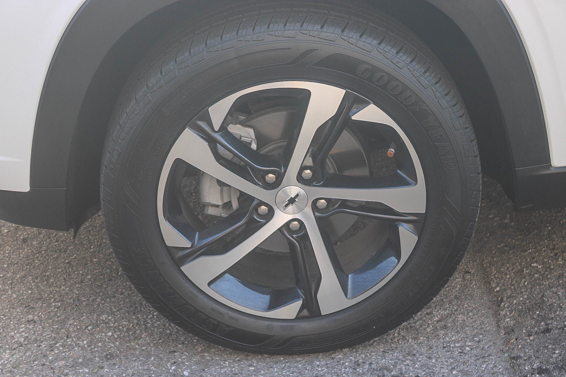 Used 2025 Chevrolet Trax RS FWD image 9